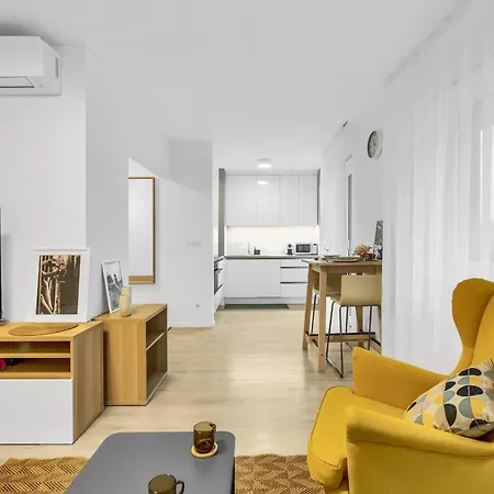 Apartment Sunny Yellow Vibes - Balcony & Prime Location Pressburg