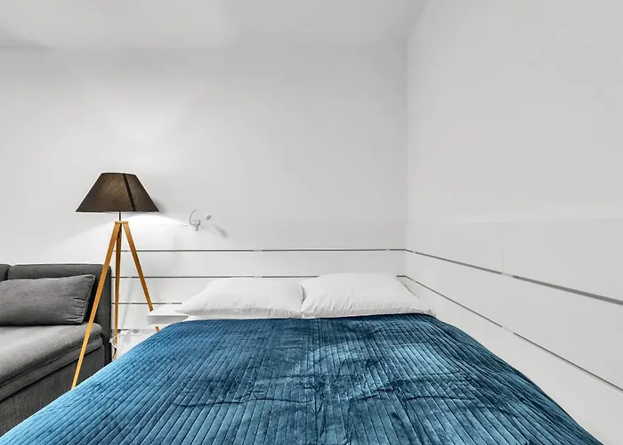 Διαμέρισμα Sunny Yellow Vibes - Balcony & Prime Location